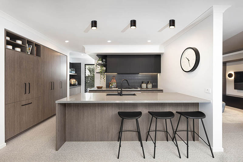 aveline-single-story-home-design-master-kitchen.jpg